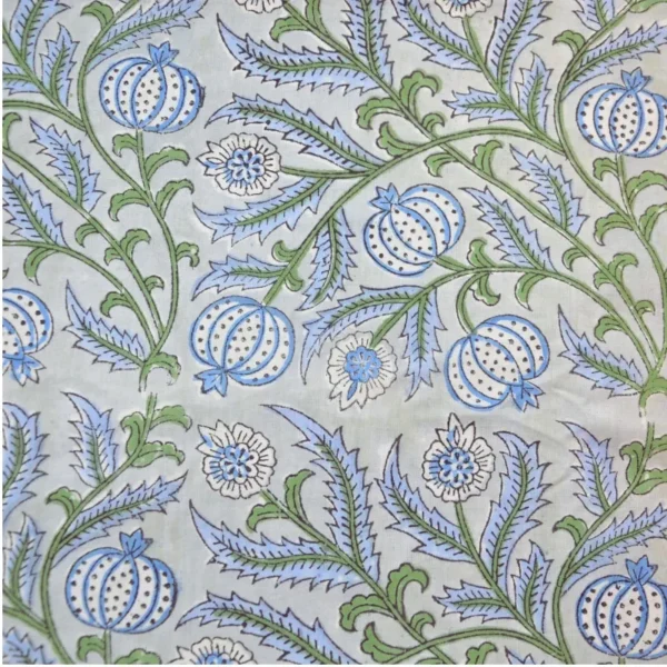 tela algodón block print tela block print india tela estampada a mano tela flores azules y verdes tela gris claro flores tela artesanal algodón comprar tela block print tela para prendas frescas tela para decoración tela india artesanal