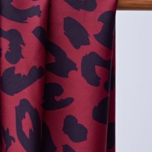 Twill de viscosa Ecovero™ Urban Leo Fuchsia - mind the MAKER®