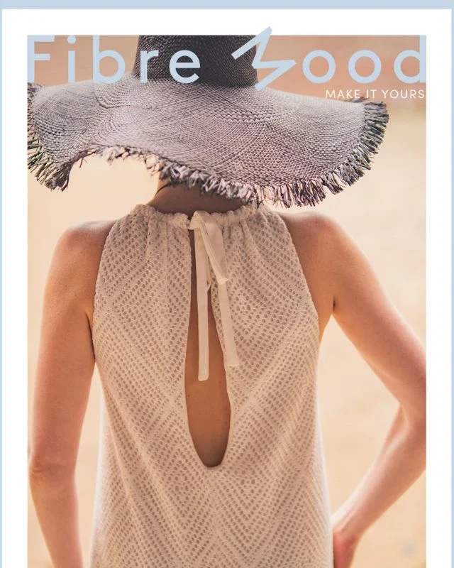 Portada de la revista de patrones de costura Fibre Mood 39, mostrando modelos con prendas de verano, estilo boho, telas fluidas y siluetas relajadas.
